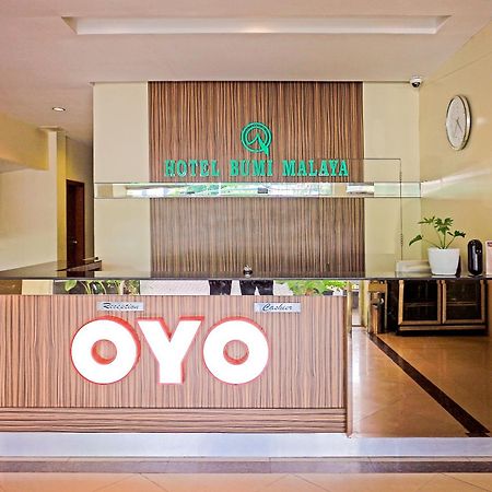 Oyo 1009 Hotel Bumi Malaya Medan Exterior foto